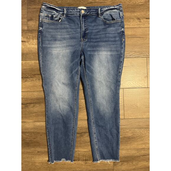 Vervet Wolf N Crane Plus Mid Rise Raw Hem Crop Skinny Jeans‎ Size 18 - Picture 2 of 8